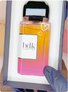 Instagram post with the caption: Impadia, da BDK Parfums. A rosa, não tão óbvia. 🌹 Aqui, a rosa ...